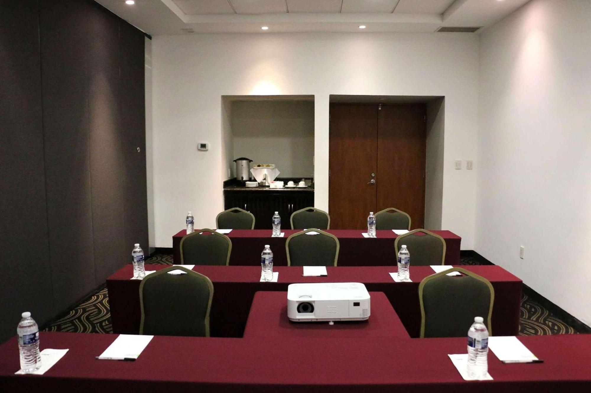 Radisson Poliforum Plaza Hotel Λεόν Εξωτερικό φωτογραφία
