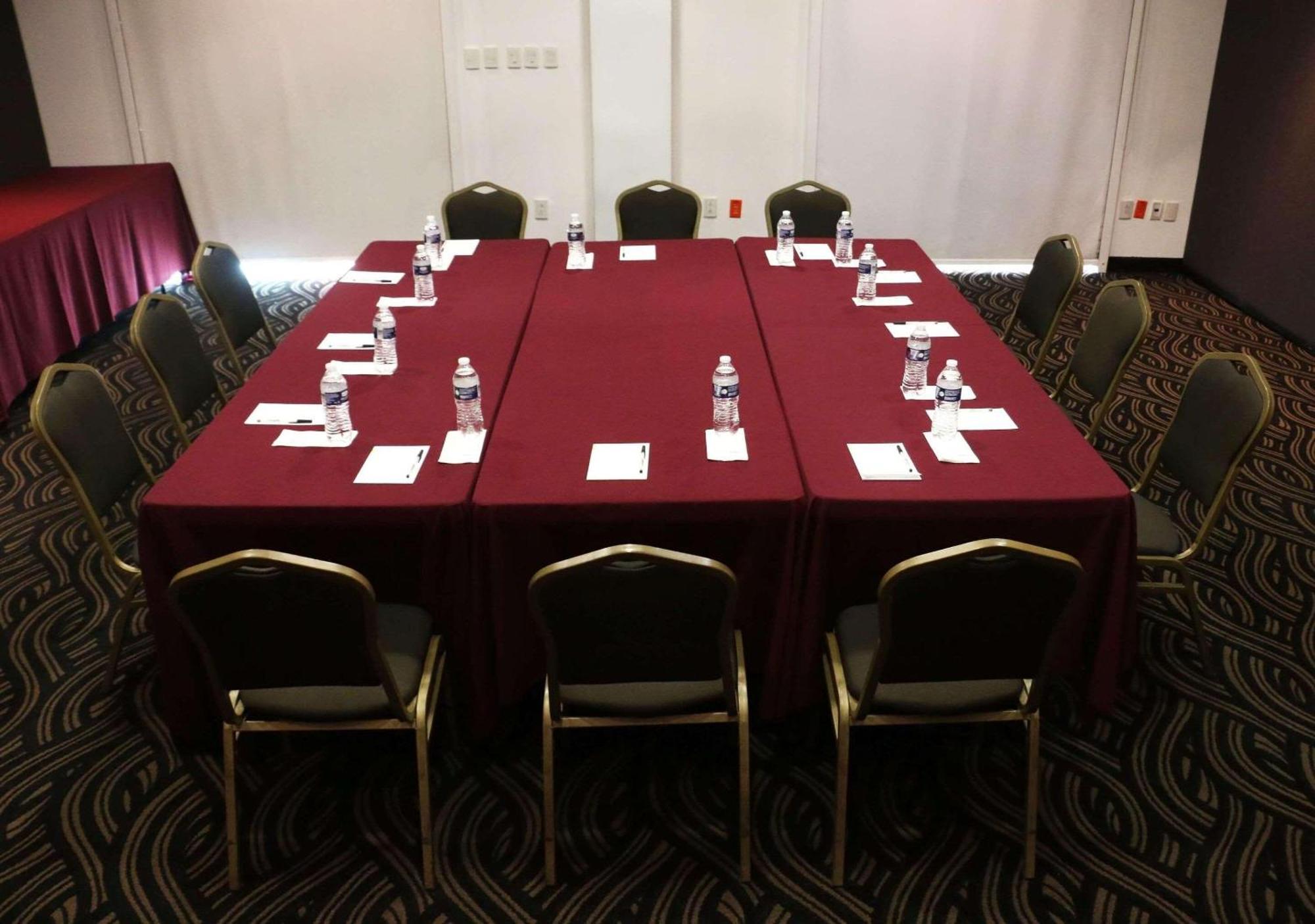 Radisson Poliforum Plaza Hotel Λεόν Εξωτερικό φωτογραφία