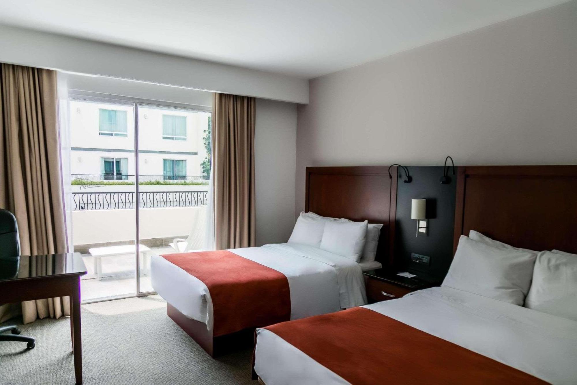 Radisson Poliforum Plaza Hotel Λεόν Εξωτερικό φωτογραφία